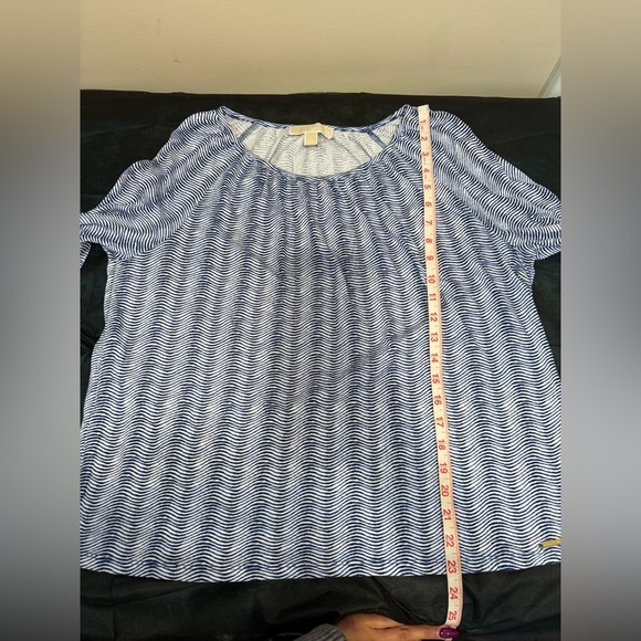 🔥Michael Kors Blue Patterned Women's Top🔥 - Picture 5 of 6